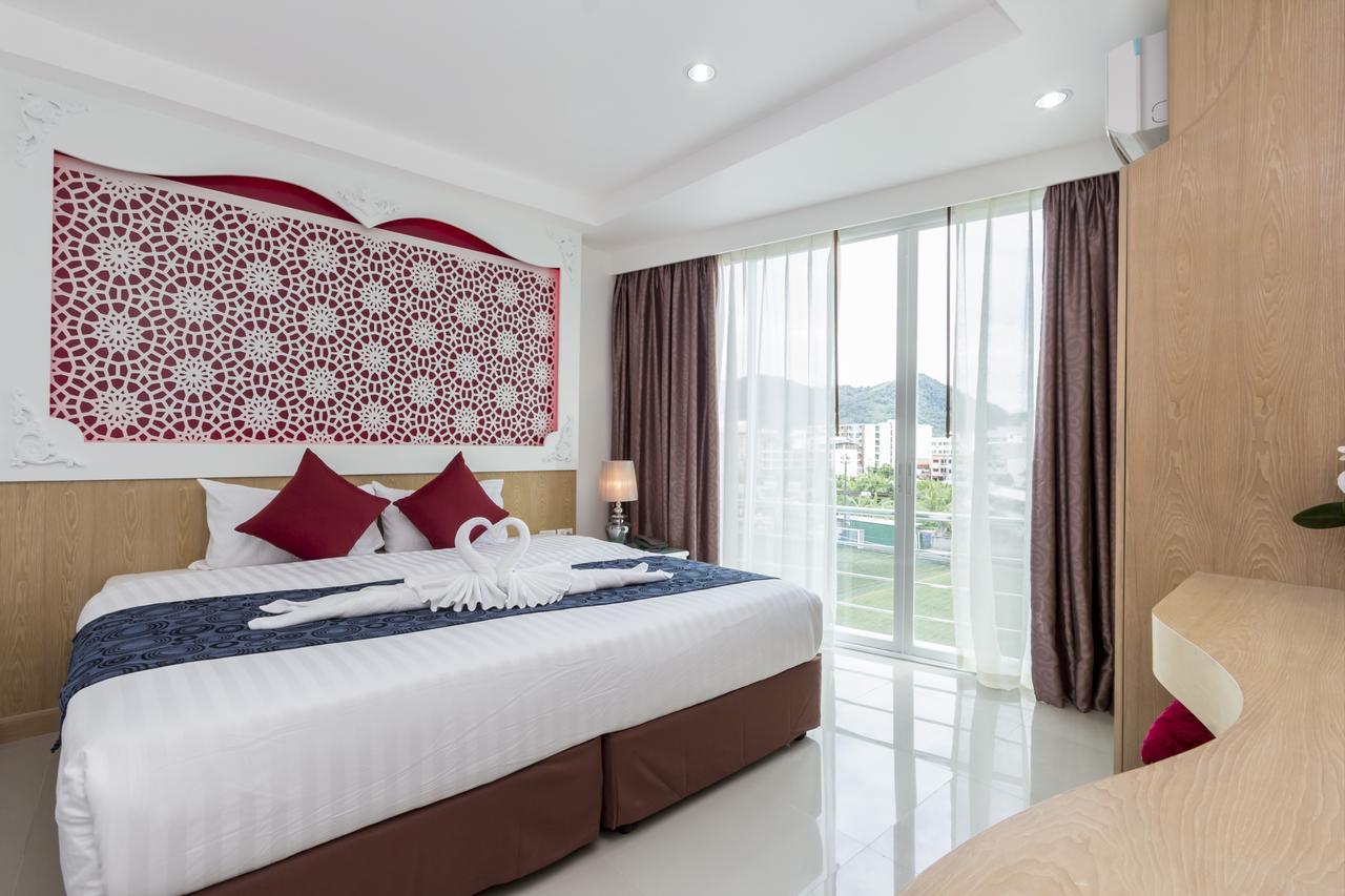 Triple Three Patong Otel Dış mekan fotoğraf